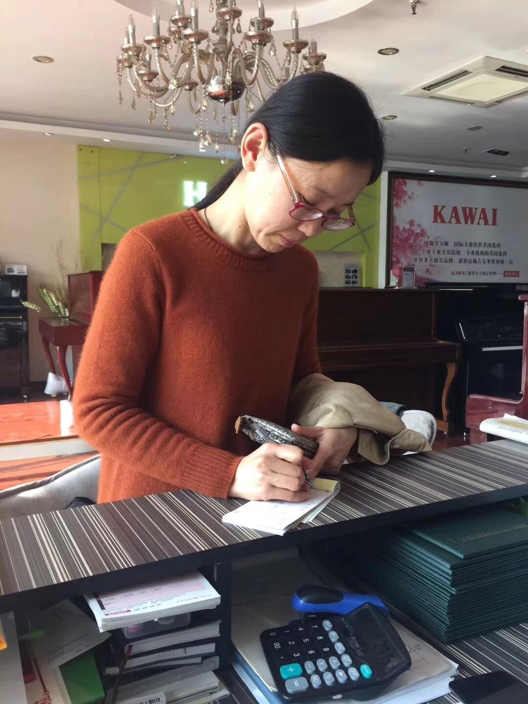 青岛卡瓦依钢琴专卖店，钢琴价格优惠，品质有保障